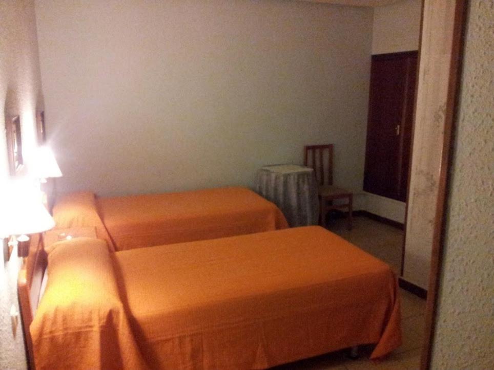 Hostal El Centro ウエスカ エクステリア 写真