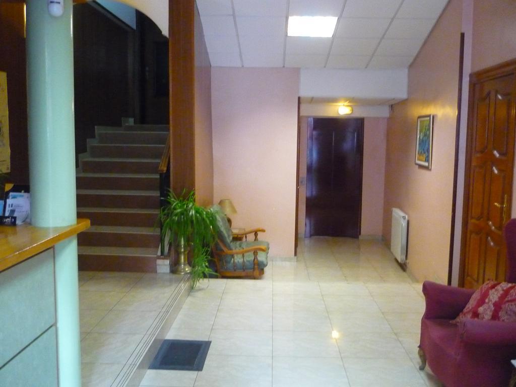 Hostal El Centro ウエスカ エクステリア 写真